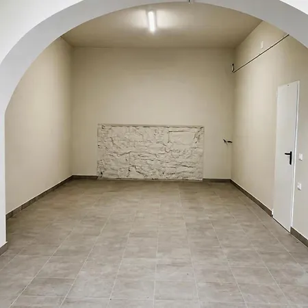 Sole Apartment-central Luxury & Private Garage * Trieste